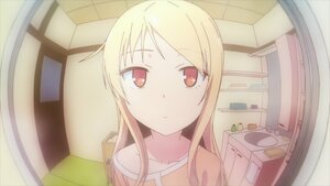 Яг хажууханд, дэндүү хол