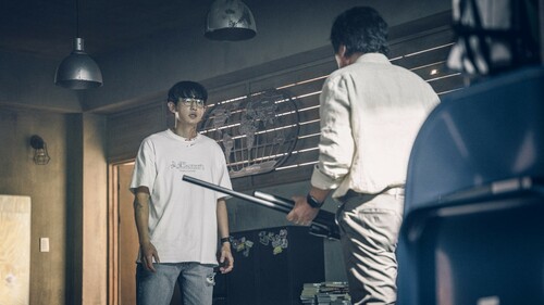 Хувь тавилангийн минь хаалгыг тогших нэгэн