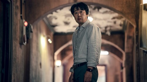 Хэчнээн хүсэв ч бодлоос минь гарахгүй байгаа тэр бүсгүй