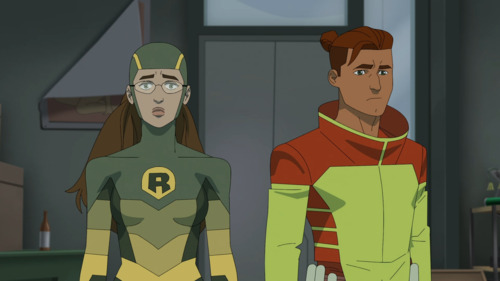 Жинхэнэ өмсгөлтэй болмоор байгаа байна уу?