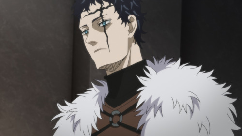 Гил хаант улсаас ирсэн элч