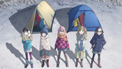 Гадуурх үйл ажиллагааны клуб болон ганцаар аялдаг охин